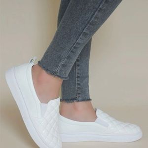 Women’s quilted slip on sneakers